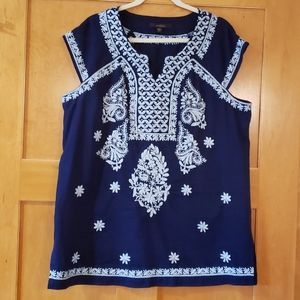 Embroidered Sleeveless Blouse /tunic